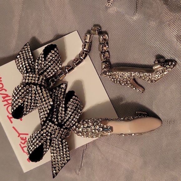 Betsey Johnson heel 👠 bow mixed - Picture 3 of 4